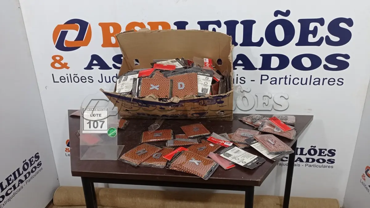 LOTE 107 - 01 LOTE COM GRANDES QUANTIDADES DE NÚMEROS RESIDENCIAIS TAMANHOS DIVERSOS. (NO ESTADO) ATENÇÃO! FAZER A VISITAÇÃO ANTES DE ARREMATAR, NÃO SABEMOS SE FUNCIONA, LEILÃO NÃO TEM GARANTIA E NEM DEVOLUÇÃO, SUJEITO A POSSÍVEIS AVARIAS VISÍVEIS/OCULTAS E/OU AUSÊNCIA DE COMPONENTES.