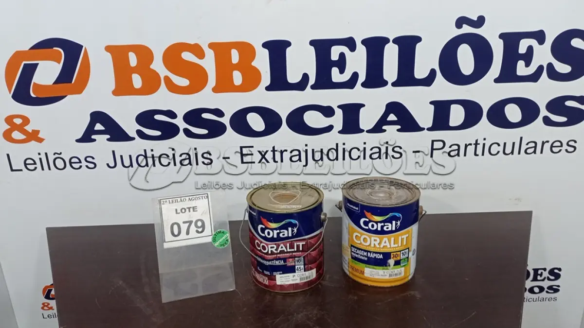 LOTE 079 - 02 LATAS DE TINTAS MARCA COLORAL PARA ESMALTE SINTÉTICO, MADEIRA E METAL NAS CORES ACETINADO E BRILHANTE COM 3,2L CADA.  (NO ESTADO) ATENÇÃO! FAZER A VISITAÇÃO ANTES DE ARREMATAR, NÃO SABEMOS SE FUNCIONA, LEILÃO NÃO TEM GARANTIA E NEM DEVOLUÇÃO, SUJEITO A POSSÍVEIS AVARIAS VISÍVEIS/OCULTAS E/OU AUSÊNCIA DE COMPONENTES.