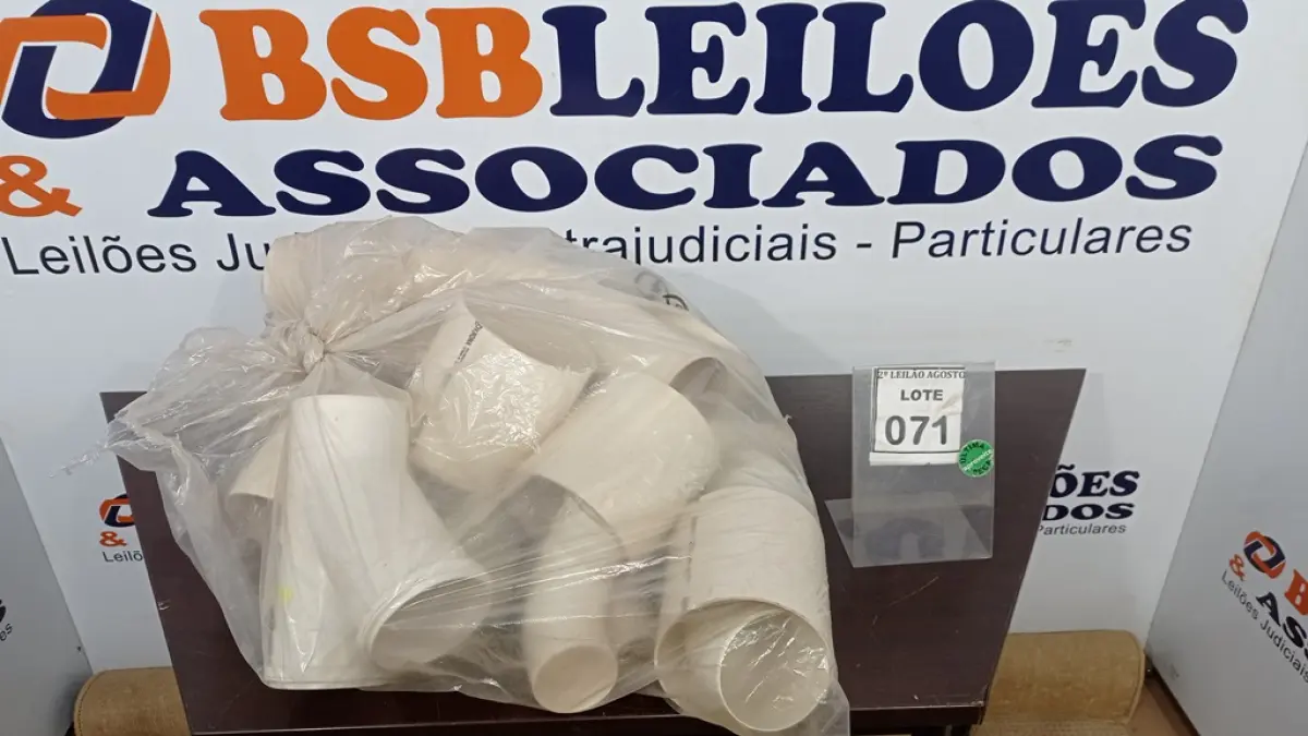 LOTE 071
