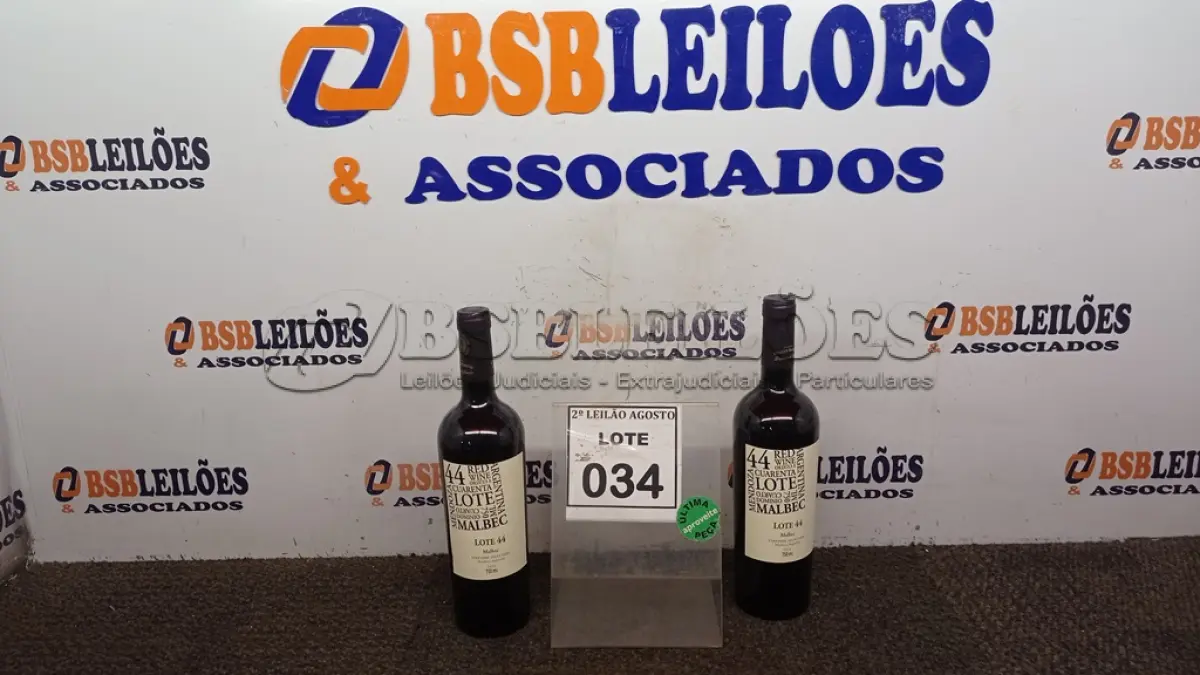 LOTE 034 - 02 GARRAFAS DE VINHO MALBEC SAFRA 2020 ARGENTINO 750ML MARCA LOTE 44. (NO ESTADO) ATENÇÃO! FAZER A VISITAÇÃO ANTES DE ARREMATAR, NÃO SABEMOS SE FUNCIONA, LEILÃO NÃO TEM GARANTIA E NEM DEVOLUÇÃO, SUJEITO A POSSÍVEIS AVARIAS VISÍVEIS/OCULTAS E/OU AUSÊNCIA DE COMPONENTES.