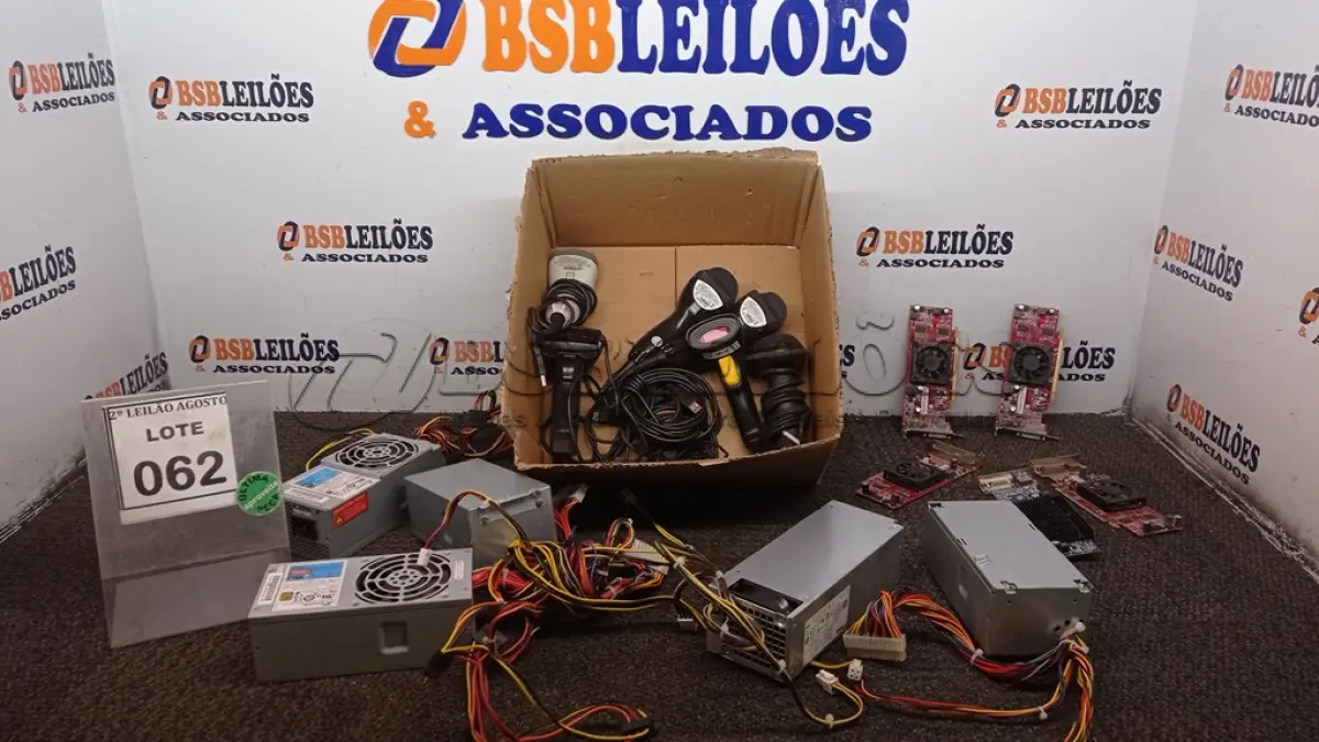 LOTE 062 - 05 FONTES PARA PC, 05 PLACAS DE VÍDEO E 02 LEITORAS DE CÓDIGO DE BARRAS. (NO ESTADO) ATENÇÃO! FAZER A VISITAÇÃO ANTES DE ARREMATAR, NÃO SABEMOS SE FUNCIONA, LEILÃO NÃO TEM GARANTIA E NEM DEVOLUÇÃO, SUJEITO A POSSÍVEIS AVARIAS VISÍVEIS/OCULTAS E/OU AUSÊNCIA DE COMPONENTES.