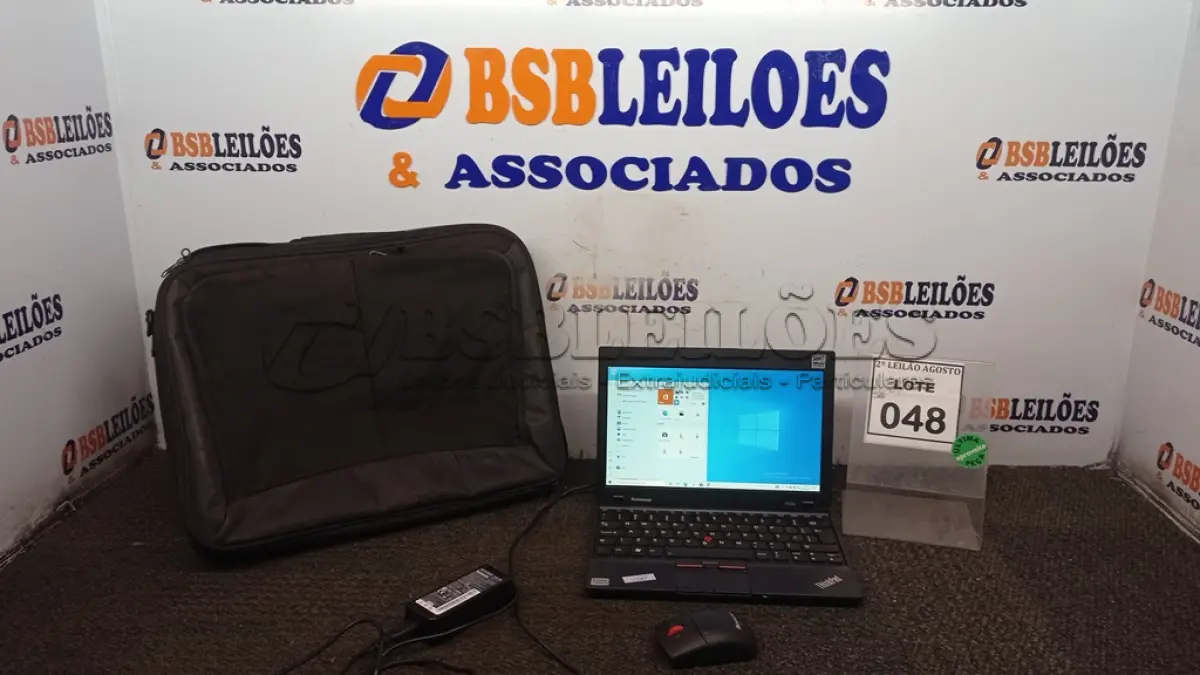 LOTE 048 - 01 NOTEBOOK COM FONTE E BOLSA MARCA LENOVO. (NO ESTADO) ATENÇÃO! FAZER A VISITAÇÃO ANTES DE ARREMATAR, NÃO SABEMOS SE FUNCIONA, LEILÃO NÃO TEM GARANTIA E NEM DEVOLUÇÃO, SUJEITO A POSSÍVEIS AVARIAS VISÍVEIS/OCULTAS E/OU AUSÊNCIA DE COMPONENTES.