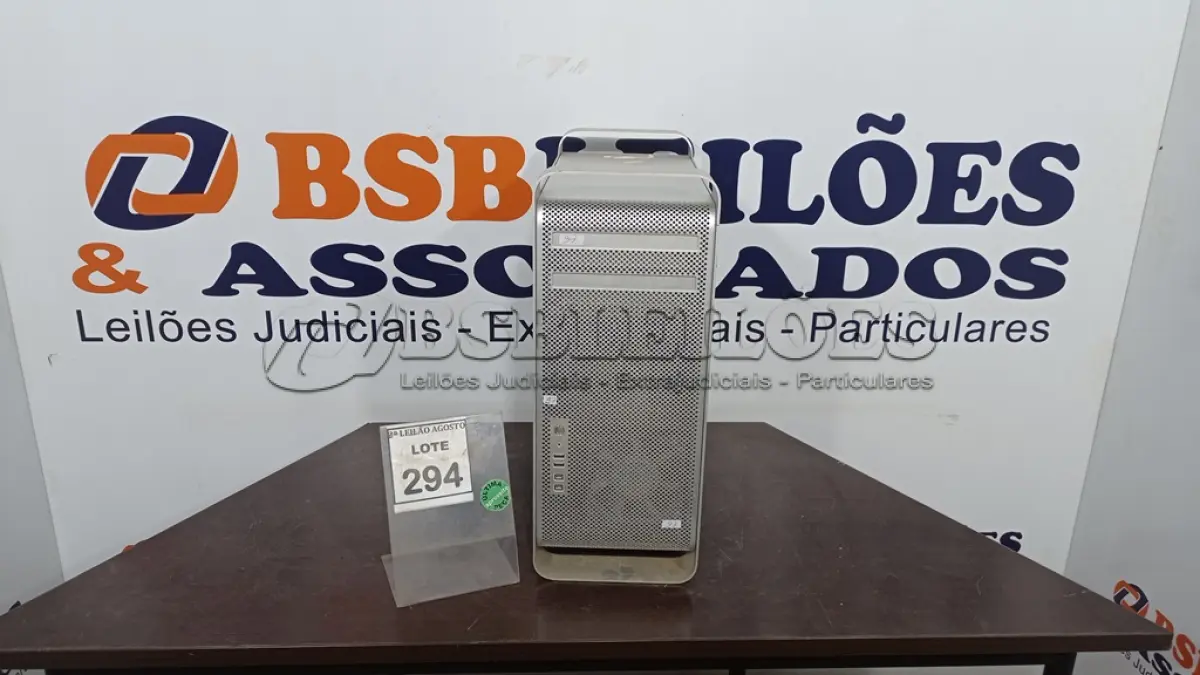 LOTE 294 - 01 SERVIDOR DE IMAC APPLE. (NO ESTADO) ATENÇÃO! FAZER A VISITAÇÃO ANTES DE ARREMATAR, NÃO SABEMOS SE FUNCIONA, LEILÃO NÃO TEM GARANTIA E NEM DEVOLUÇÃO, SUJEITO A POSSÍVEIS AVARIAS VISÍVEIS/OCULTAS E/OU AUSÊNCIA DE COMPONENTES.
