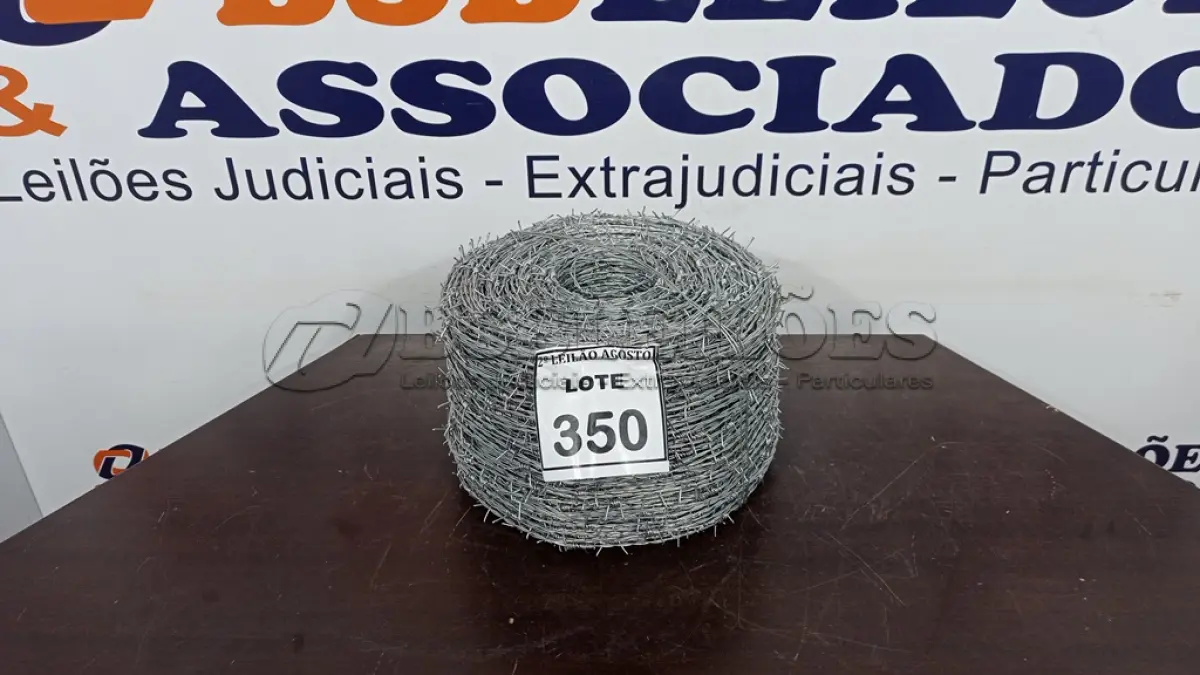LOTE 350 - 01 ROLO DE ARAME FARPADO 500M. (NO ESTADO) ATENÇÃO! FAZER A VISITAÇÃO ANTES DE ARREMATAR, NÃO SABEMOS SE FUNCIONA. LEILÃO NÃO TEM GARANTIA E NEM DEVOLUÇÃO, SUJEITO A POSSÍVEIS AVARIAS VISÍVEIS/OCULTAS E/OU AUSÊNCIA DE COMPONENTES.