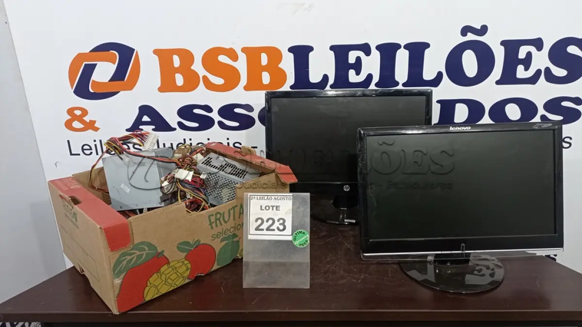 LOTE 223 - 09 FONTES PARA PC E 02 MONITORES. (NO ESTADO) ATENÇÃO! FAZER A VISITAÇÃO ANTES DE ARREMATAR, NÃO SABEMOS SE FUNCIONA. LEILÃO NÃO TEM GARANTIA E NEM DEVOLUÇÃO, SUJEITO A POSSÍVEIS AVARIAS VISÍVEIS/OCULTAS E/OU AUSÊNCIA DE COMPONENTES.
