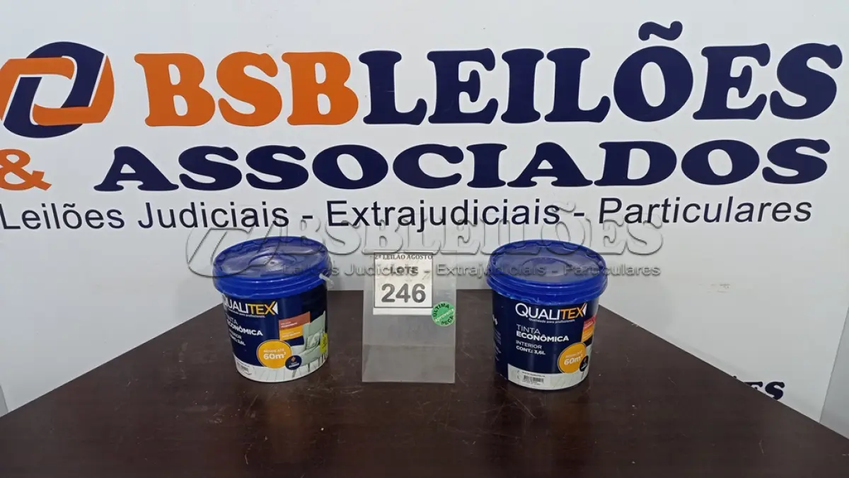 LOTE 246 - 02 GALÕES DE TINTA DE 3,6L AMARELO SOL MARCA QUALITEX. (NOVO) (NO ESTADO) ATENÇÃO! FAZER A VISITAÇÃO ANTES DE ARREMATAR, NÃO SABEMOS SE FUNCIONA. LEILÃO NÃO TEM GARANTIA E NEM DEVOLUÇÃO, SUJEITO A POSSÍVEIS AVARIAS VISÍVEIS/OCULTAS E/OU AUSÊNCIA DE COMPONENTES.