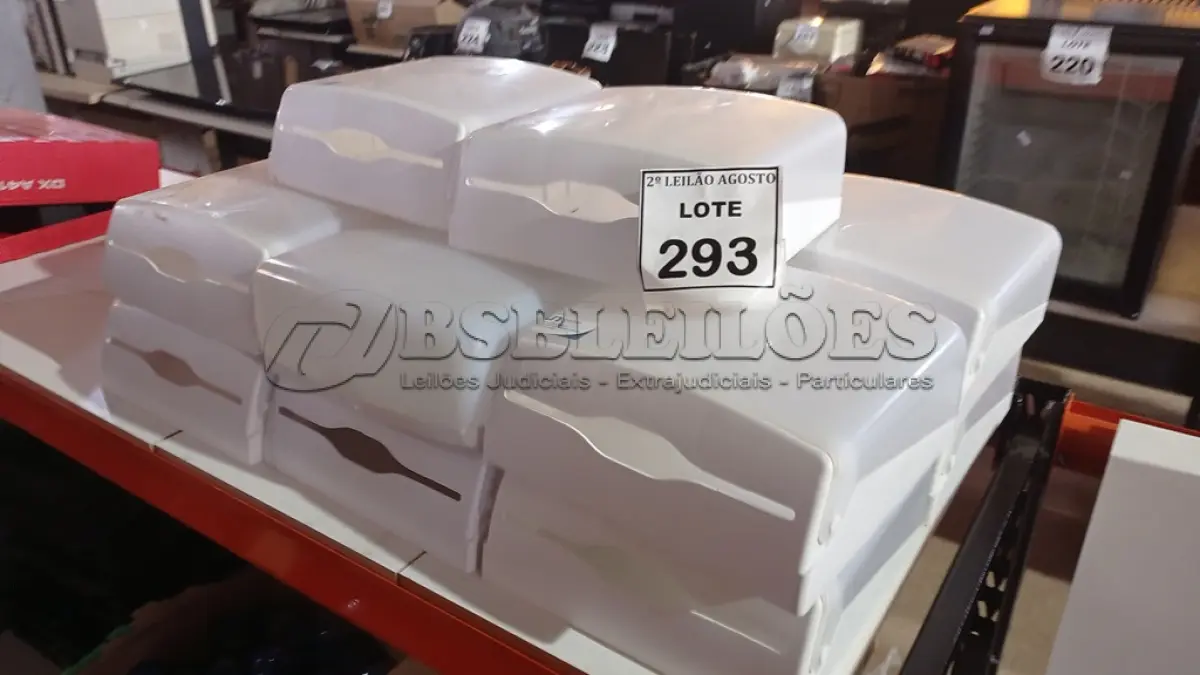 LOTE 293 - 14 DISPENSES DE PAPEL. (NO ESTADO) ATENÇÃO! FAZER A VISITAÇÃO ANTES DE ARREMATAR, NÃO SABEMOS SE FUNCIONA. LEILÃO NÃO TEM GARANTIA E NEM DEVOLUÇÃO, SUJEITO A POSSÍVEIS AVARIAS VISÍVEIS/OCULTAS E/OU AUSÊNCIA DE COMPONENTES.