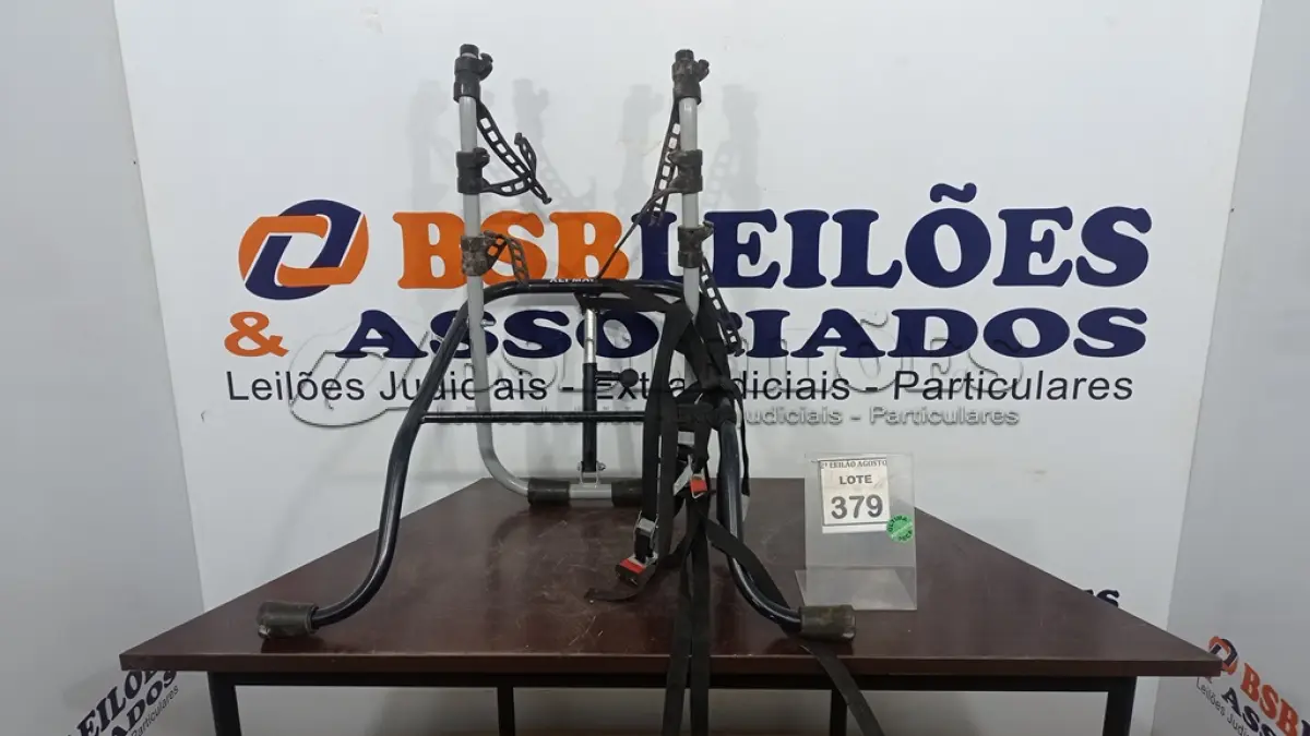 LOTE 379 - 01 SUPORTE PARA BIKE. (NO ESTADO) ATENÇÃO! FAZER A VISITAÇÃO ANTES DE ARREMATAR, NÃO SABEMOS SE FUNCIONA. LEILÃO NÃO TEM GARANTIA E NEM DEVOLUÇÃO, SUJEITO A POSSÍVEIS AVARIAS VISÍVEIS/OCULTAS E/OU AUSÊNCIA DE COMPONENTES.