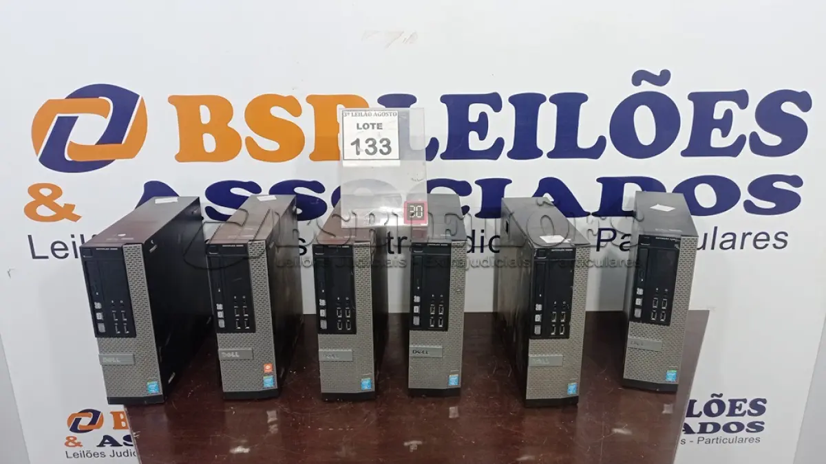 LOTE 133 - 06 CPUS MARCA DELL PARA RETIRADA DE PEÇAS. (NO ESTADO) ATENÇÃO! FAZER A VISITAÇÃO ANTES DE ARREMATAR, NÃO SABEMOS SE FUNCIONA. LEILÃO NÃO TEM GARANTIA E NEM DEVOLUÇÃO, SUJEITO A POSSÍVEIS AVARIAS VISÍVEIS/OCULTAS E/OU AUSÊNCIA DE COMPONENTES.