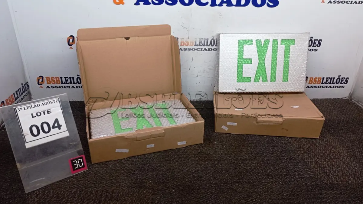LOTE 004 - 02 PLACAS LUMINOSAS EXIT. (NO ESTADO) ATENÇÃO! FAZER A VISITAÇÃO ANTES DE ARREMATAR, NÃO SABEMOS SE FUNCIONA, LEILÃO NÃO TEM GARANTIA E NEM DEVOLUÇÃO, SUJEITO A POSSÍVEIS AVARIAS VISÍVEIS/OCULTAS E/OU AUSÊNCIA DE COMPONENTES.