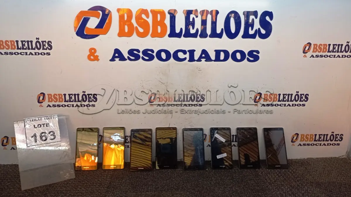 LOTE 163 - 08 CELULARES MARCA POSITIVO. (NO ESTADO) ATENÇÃO! FAZER A VISITAÇÃO ANTES DE ARREMATAR, NÃO SABEMOS SE FUNCIONA, LEILÃO NÃO TEM GARANTIA E NEM DEVOLUÇÃO, SUJEITO A POSSÍVEIS AVARIAS VISÍVEIS/OCULTAS E/OU AUSÊNCIA DE COMPONENTES.