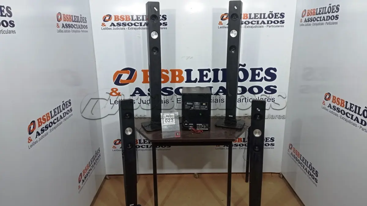 LOTE 023 - 01 MINI SYSTEM PHILCO COM 04 CAIXAS DE SOM TIPO TORRE. (NO ESTADO) ATENÇÃO! FAZER A VISITAÇÃO ANTES DE ARREMATAR, NÃO SABEMOS SE FUNCIONA, LEILÃO NÃO TEM GARANTIA E NEM DEVOLUÇÃO, SUJEITO A POSSÍVEIS AVARIAS VISÍVEIS/OCULTAS E/OU AUSÊNCIA DE COMPONENTES.