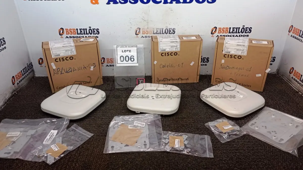 LOTE 006 - 03 ROTEADORES MARCA CISCO. (NO ESTADO) ATENÇÃO! FAZER A VISITAÇÃO ANTES DE ARREMATAR, NÃO SABEMOS SE FUNCIONA, LEILÃO NÃO TEM GARANTIA E NEM DEVOLUÇÃO, SUJEITO A POSSÍVEIS AVARIAS VISÍVEIS/OCULTAS E/OU AUSÊNCIA DE COMPONENTES.