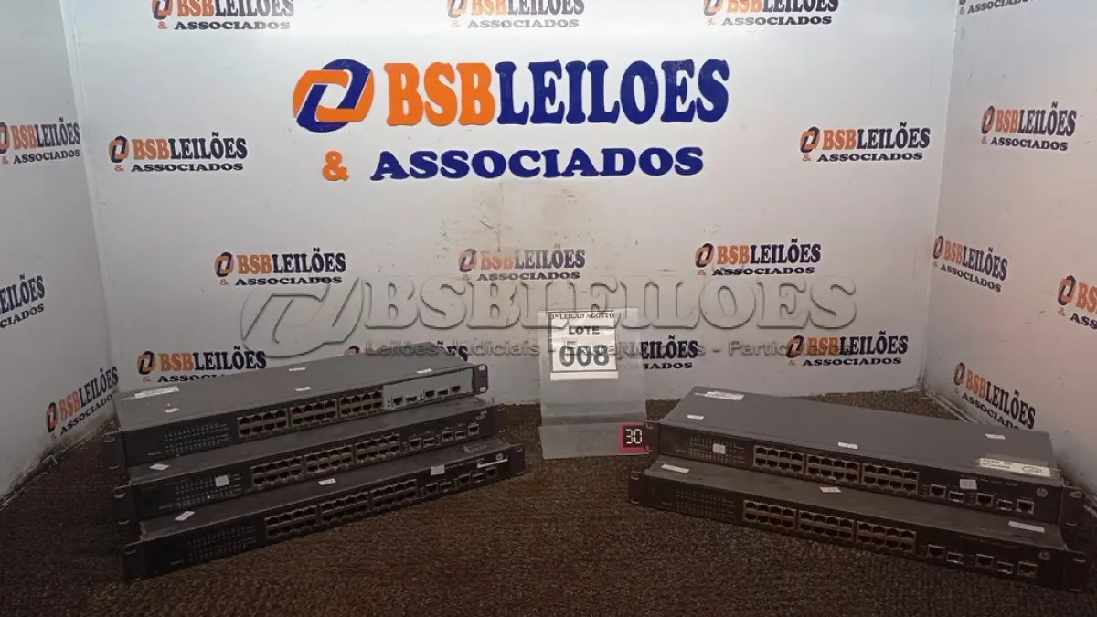 LOTE 008 - 05 SWITCH’S 24 PORTAS MARCA HP. (NO ESTADO) ATENÇÃO! FAZER A VISITAÇÃO ANTES DE ARREMATAR, NÃO SABEMOS SE FUNCIONA, LEILÃO NÃO TEM GARANTIA E NEM DEVOLUÇÃO, SUJEITO A POSSÍVEIS AVARIAS VISÍVEIS/OCULTAS E/OU AUSÊNCIA DE COMPONENTES.