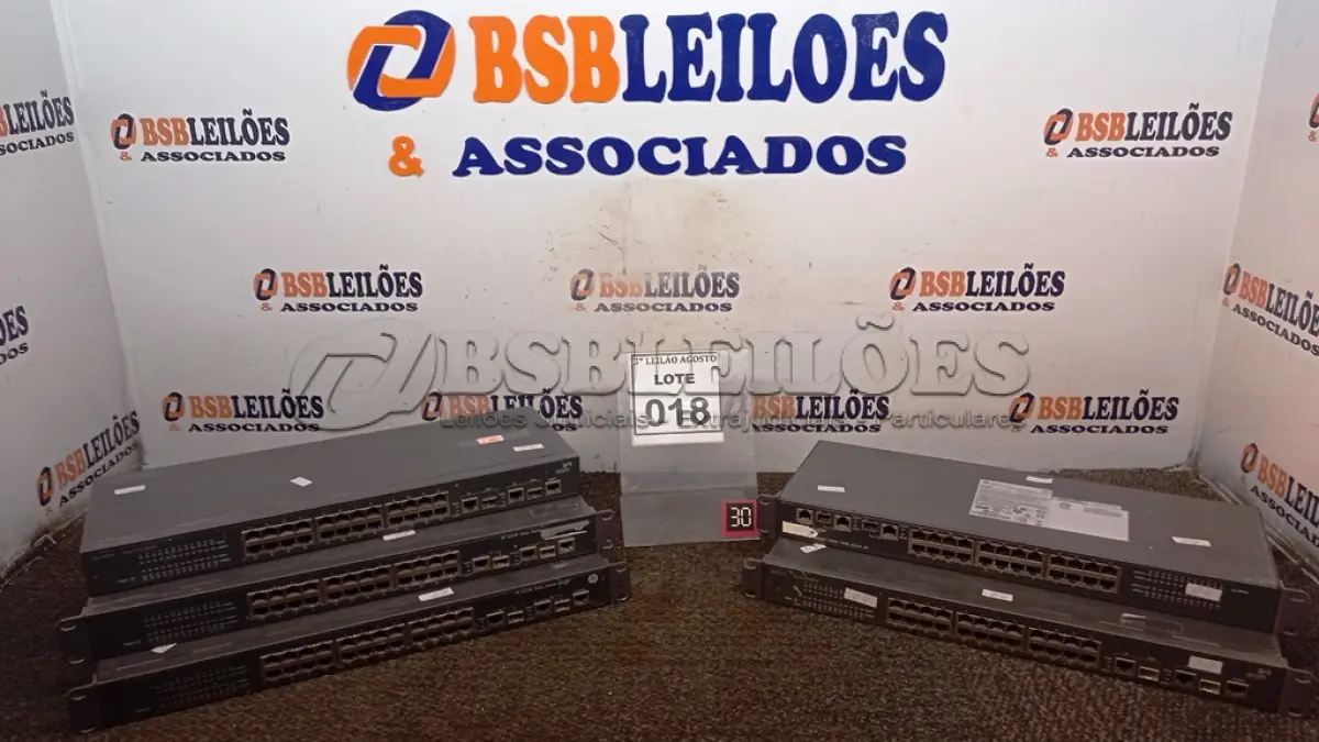 LOTE 018 - 05 SWITCH’S 24 PORTAS MARCA HP. (NO ESTADO) ATENÇÃO! FAZER A VISITAÇÃO ANTES DE ARREMATAR, NÃO SABEMOS SE FUNCIONA, LEILÃO NÃO TEM GARANTIA E NEM DEVOLUÇÃO, SUJEITO A POSSÍVEIS AVARIAS VISÍVEIS/OCULTAS E/OU AUSÊNCIA DE COMPONENTES.
