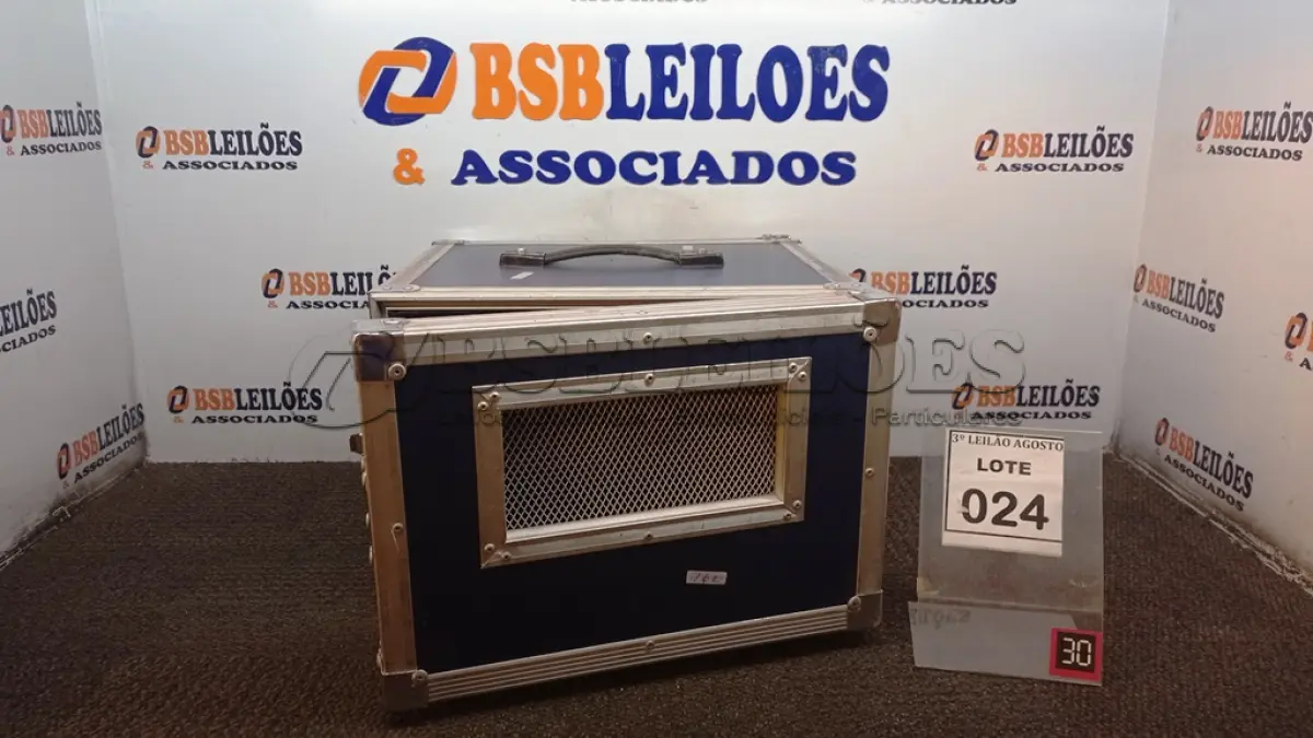 LOTE 024 - 01 CASE RÍGIDO. (NO ESTADO) ATENÇÃO! FAZER A VISITAÇÃO ANTES DE ARREMATAR, NÃO SABEMOS SE FUNCIONA, LEILÃO NÃO TEM GARANTIA E NEM DEVOLUÇÃO, SUJEITO A POSSÍVEIS AVARIAS VISÍVEIS/OCULTAS E/OU AUSÊNCIA DE COMPONENTES.