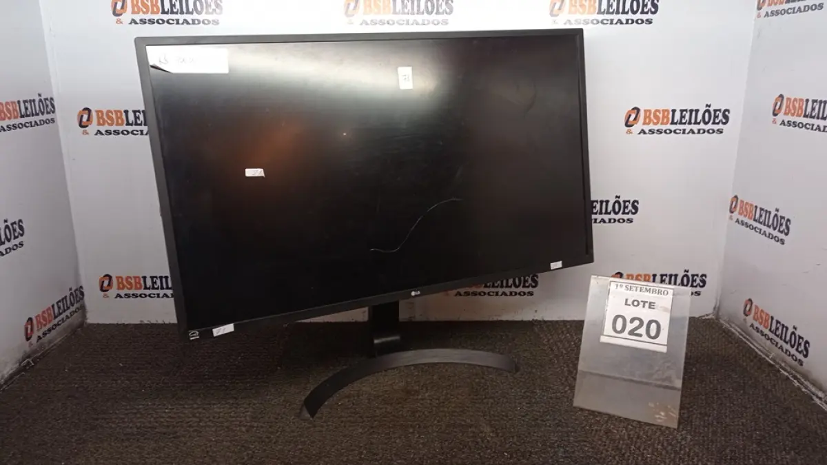 01 MONITOR LCD 32’’ MARCA LG. (NO ESTADO) ATENÇÃO! FAZER A VISITAÇÃO ANTES DE ARREMATAR, NÃO SABEMOS SE FUNCIONA, LEILÃO NÃO TEM GARANTIA E NEM DEVOLUÇÃO, SUJEITO A POSSÍVEIS AVARIAS VISÍVEIS/OCULTAS E/OU AUSÊNCIA DE COMPONENTES.