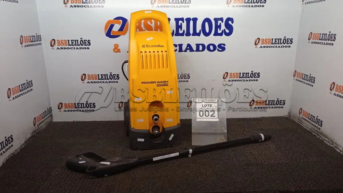 LOTE 002 - 01 LAVADORA DE ALTA PRESSÃO POWER WASH MARCA ELECTROLUX PRESSÃO. (NO ESTADO) ATENÇÃO! FAZER A VISITAÇÃO ANTES DE ARREMATAR, NÃO SABEMOS SE FUNCIONA, LEILÃO NÃO TEM GARANTIA E NEM DEVOLUÇÃO, SUJEITO A POSSÍVEIS AVARIAS VISÍVEIS/OCULTAS E/OU AUSÊNCIA DE COMPONENTES.