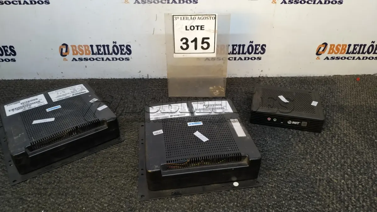 LOTE 315 - 03 MINIS CPU MARCAS E MODELOS DIVERSOS. (NO ESTADO) ATENÇÃO! FAZER A VISITAÇÃO ANTES DE ARREMATAR, NÃO SABEMOS SE FUNCIONA, LEILÃO NÃO TEM GARANTIA E NEM DEVOLUÇÃO, SUJEITO A POSSÍVEIS AVARIAS VISÍVEIS/OCULTAS E/OU AUSÊNCIA DE COMPONENTES.