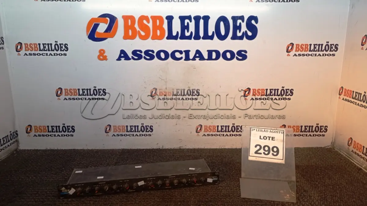 LOTE 299 - 01 COMPRESSOR DE ÁUDIO ESTÉREO DBX. (NO ESTADO) ATENÇÃO! FAZER A VISITAÇÃO ANTES DE ARREMATAR, NÃO SABEMOS SE FUNCIONA, LEILÃO NÃO TEM GARANTIA E NEM DEVOLUÇÃO, SUJEITO A POSSÍVEIS AVARIAS VISÍVEIS/OCULTAS E/OU AUSÊNCIA DE COMPONENTES.