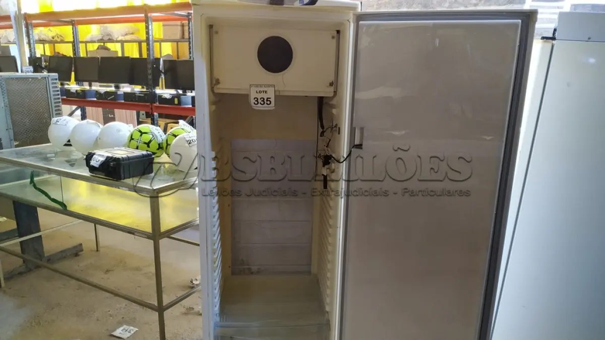 LOTE 335 - 01 CÂMARA DE GERMINAÇÃO MARCA TECNAL TE-401. (NO ESTADO) ATENÇÃO! FAZER A VISITAÇÃO ANTES DE ARREMATAR, NÃO SABEMOS SE FUNCIONA, LEILÃO NÃO TEM GARANTIA E NEM DEVOLUÇÃO, SUJEITO A POSSÍVEIS AVARIAS VISÍVEIS/OCULTAS E/OU AUSÊNCIA DE COMPONENTES.