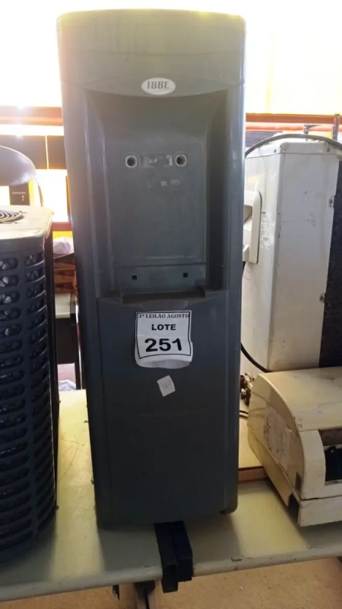 LOTE 251