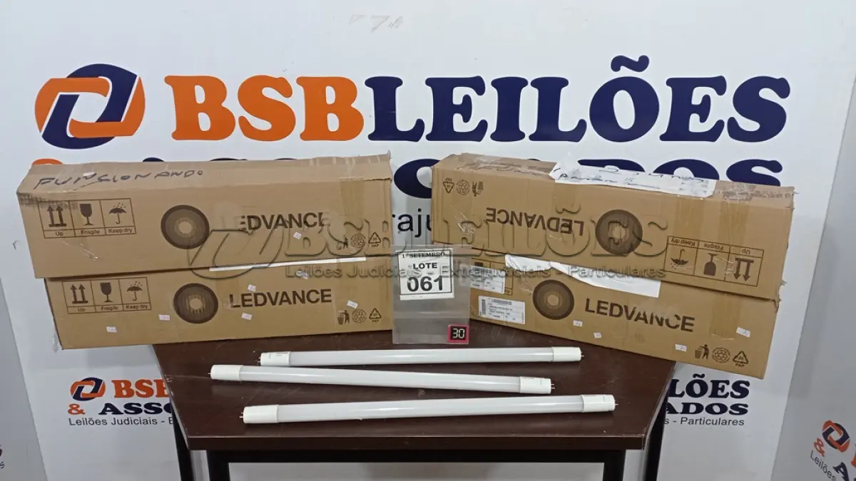 LOTE 061 - 01 LOTE COM GRANDE QUANTIDADE DE LÂMPADAS LED. (NO ESTADO) ATENÇÃO! FAZER A VISITAÇÃO ANTES DE ARREMATAR, NÃO SABEMOS SE FUNCIONA, LEILÃO NÃO TEM GARANTIA E NEM DEVOLUÇÃO, SUJEITO A POSSÍVEIS AVARIAS VISÍVEIS/OCULTAS E/OU AUSÊNCIA DE COMPONENTES.