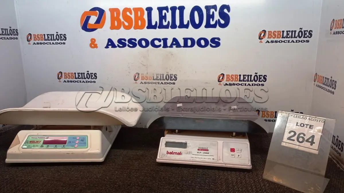 LOTE 264 - 02 BALANÇAS PEDIÁTRICA PESO MAX. 10/25KG. (NO ESTADO) ATENÇÃO! FAZER A VISITAÇÃO ANTES DE ARREMATAR, NÃO SABEMOS SE FUNCIONA, LEILÃO NÃO TEM GARANTIA E NEM DEVOLUÇÃO, SUJEITO A POSSÍVEIS AVARIAS VISÍVEIS/OCULTAS E/OU AUSÊNCIA DE COMPONENTES.