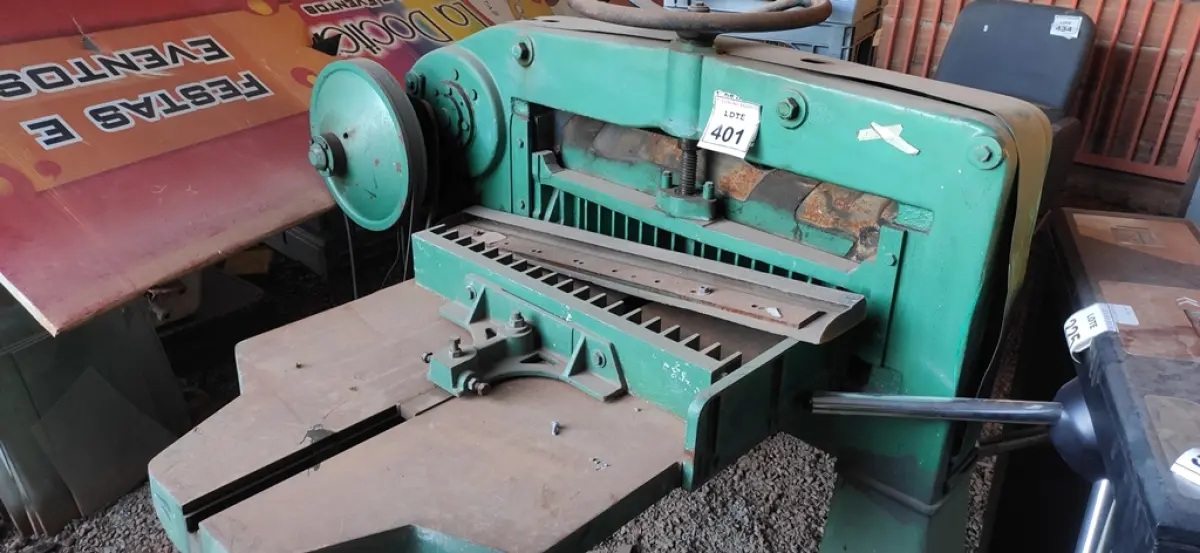 LOTE 401