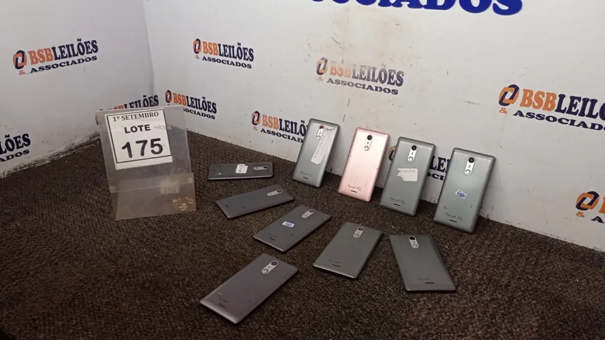 10 CELULARES MARCA POSITIVO. (NO ESTADO) ATENÇÃO! FAZER A VISITAÇÃO ANTES DE ARREMATAR, NÃO SABEMOS SE FUNCIONA, LEILÃO NÃO TEM GARANTIA E NEM DEVOLUÇÃO, SUJEITO A POSSÍVEIS AVARIAS VISÍVEIS/OCULTAS E/OU AUSÊNCIA DE COMPONENTES