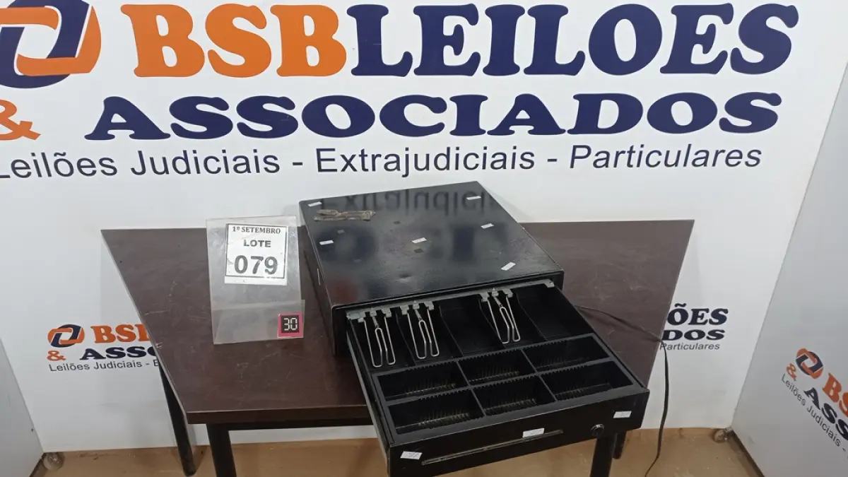 01 GAVETA DE DINHEIRO. (NO ESTADO) ATENÇÃO! FAZER A VISITAÇÃO ANTES DE ARREMATAR, NÃO SABEMOS SE FUNCIONA, LEILÃO NÃO TEM GARANTIA E NEM DEVOLUÇÃO, SUJEITO A POSSÍVEIS AVARIAS VISÍVEIS/OCULTAS E/OU AUSÊNCIA DE COMPONENTES.
