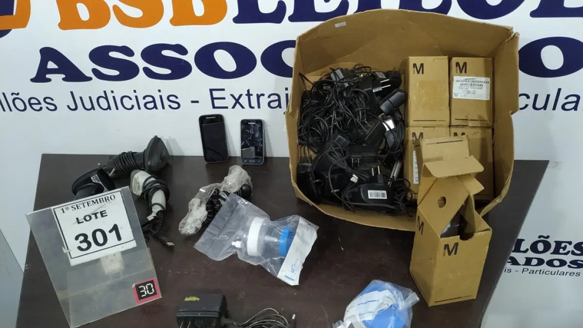 06 FILTROS PARA RESPIRADOR DE TANQUE DE ÁGUA, 03 CELULARES MODELOS ANTIGOS MARCAS DIVERSAS E VÁRIOS LEITORES DE CÓDIGOS DE BARRA. (NO ESTADO) ATENÇÃO! FAZER A VISITAÇÃO ANTES DE ARREMATAR, NÃO SABEMOS SE FUNCIONA, LEILÃO NÃO TEM GARANTIA E NEM DEVOLUÇÃO, SUJEITO A POSSÍVEIS AVARIAS VISÍVEIS/OCULTAS E/OU AUSÊNCIA DE COMPONENTES.