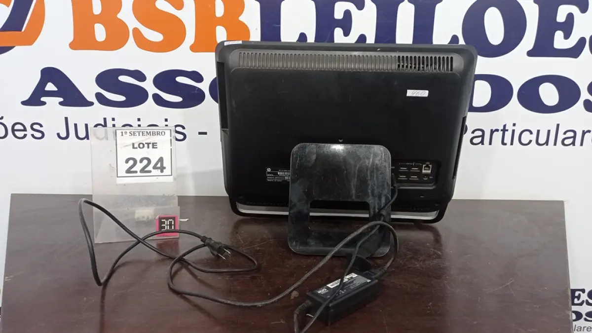 01 ALL IN ONE MARCA HP. (NO ESTADO) ATENÇÃO! FAZER A VISITAÇÃO ANTES DE ARREMATAR, NÃO SABEMOS SE FUNCIONA, LEILÃO NÃO TEM GARANTIA E NEM DEVOLUÇÃO, SUJEITO A POSSÍVEIS AVARIAS VISÍVEIS/OCULTAS E/OU AUSÊNCIA DE COMPONENTES