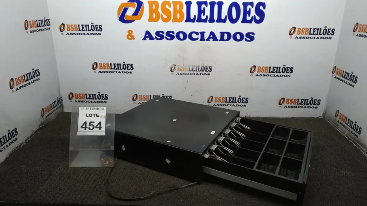 01 GAVETA DE DINHEIRO. (NO ESTADO) ATENÇÃO! FAZER A VISITAÇÃO ANTES DE ARREMATAR, NÃO SABEMOS SE FUNCIONA, LEILÃO NÃO TEM GARANTIA E NEM DEVOLUÇÃO, SUJEITO A POSSÍVEIS AVARIAS VISÍVEIS/OCULTAS E/OU AUSÊNCIA DE COMPONENTES.