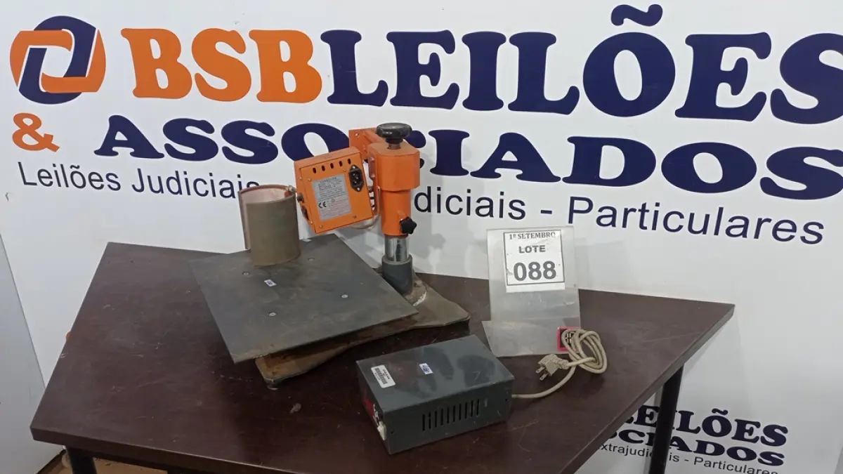 01 PRENSA TÉRMICA PARA CANECAS. (NO ESTADO) ATENÇÃO! FAZER A VISITAÇÃO ANTES DE ARREMATAR, NÃO SABEMOS SE FUNCIONA, LEILÃO NÃO TEM GARANTIA E NEM DEVOLUÇÃO, SUJEITO A POSSÍVEIS AVARIAS VISÍVEIS/OCULTAS E/OU AUSÊNCIA DE COMPONENTES.