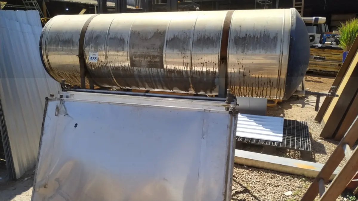 01 BOILER AQUECEDOR SOLAR PARA ÁGUA. (NO ESTADO) ATENÇÃO! FAZER A VISITAÇÃO ANTES DE ARREMATAR, NÃO SABEMOS SE FUNCIONA, LEILÃO NÃO TEM GARANTIA E NEM DEVOLUÇÃO, SUJEITO A POSSÍVEIS AVARIAS VISÍVEIS/OCULTAS E/OU AUSÊNCIA DE COMPONENTES.
