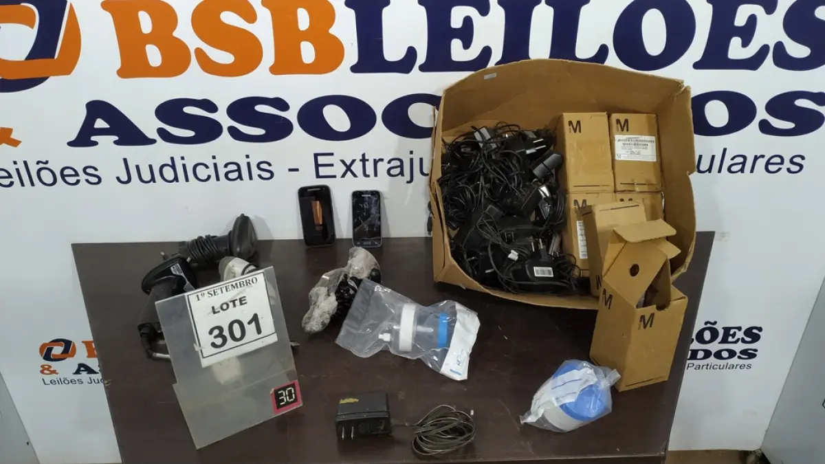 06 FILTROS PARA RESPIRADOR DE TANQUE DE ÁGUA, 03 CELULARES MODELOS ANTIGOS MARCAS DIVERSAS E VÁRIOS LEITORES DE CÓDIGOS DE BARRA. (NO ESTADO) ATENÇÃO! FAZER A VISITAÇÃO ANTES DE ARREMATAR, NÃO SABEMOS SE FUNCIONA, LEILÃO NÃO TEM GARANTIA E NEM DEVOLUÇÃO, SUJEITO A POSSÍVEIS AVARIAS VISÍVEIS/OCULTAS E/OU AUSÊNCIA DE COMPONENTES.