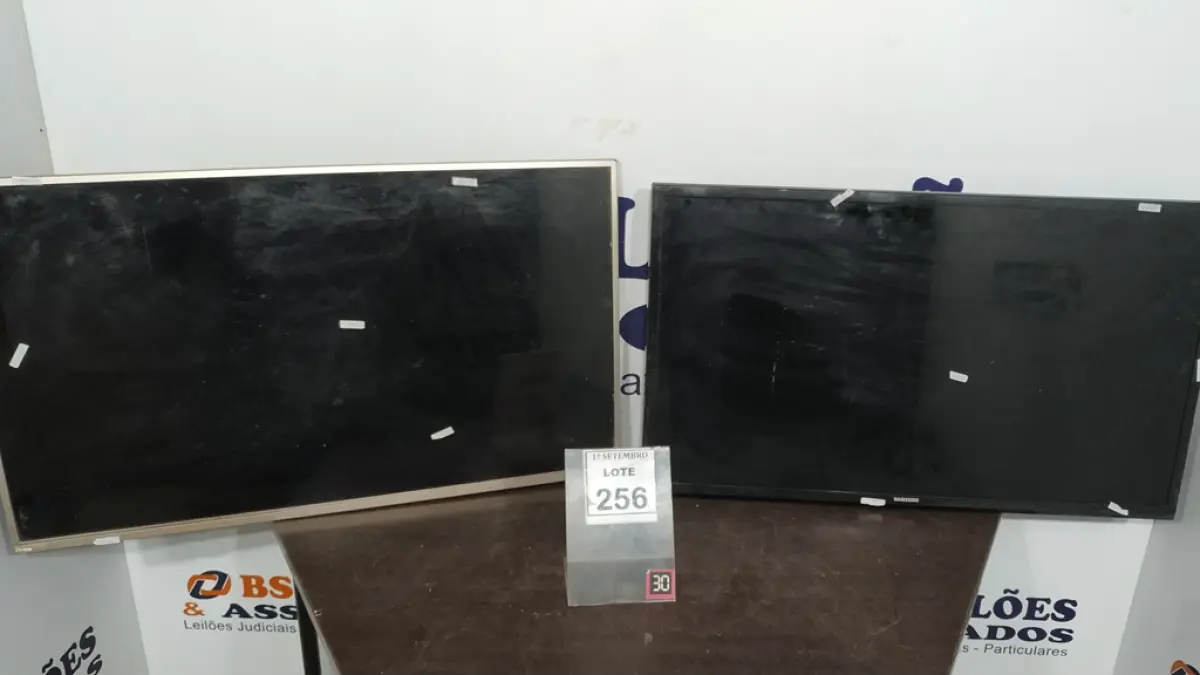 01 TV LCD 39’’ MARCA SAMSUNG E 01 TV LCD 40’’ MARCA PHILCO. (NO ESTADO) ATENÇÃO! FAZER A VISITAÇÃO ANTES DE ARREMATAR, NÃO SABEMOS SE FUNCIONA, LEILÃO NÃO TEM GARANTIA E NEM DEVOLUÇÃO, SUJEITO A POSSÍVEIS AVARIAS VISÍVEIS/OCULTAS E/OU AUSÊNCIA DE COMPONENTES
