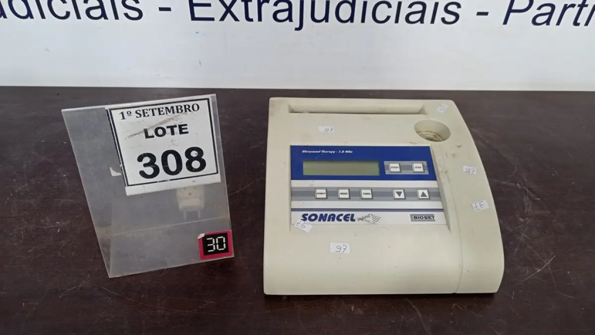 01 APARELHO DE TERAPIA ULTRASSOM. (NO ESTADO) ATENÇÃO! FAZER A VISITAÇÃO ANTES DE ARREMATAR, NÃO SABEMOS SE FUNCIONA, LEILÃO NÃO TEM GARANTIA E NEM DEVOLUÇÃO, SUJEITO A POSSÍVEIS AVARIAS VISÍVEIS/OCULTAS E/OU AUSÊNCIA DE COMPONENTES.