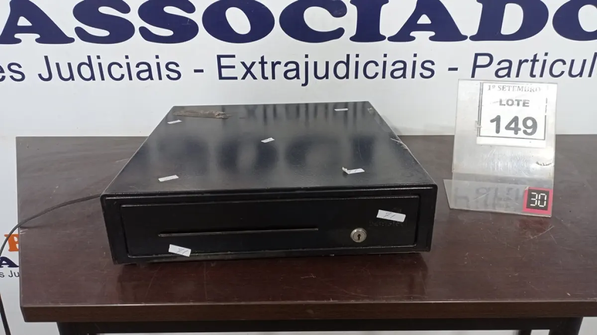 01 GAVETA DE DINHEIRO. (NO ESTADO) ATENÇÃO! FAZER A VISITAÇÃO ANTES DE ARREMATAR, NÃO SABEMOS SE FUNCIONA, LEILÃO NÃO TEM GARANTIA E NEM DEVOLUÇÃO, SUJEITO A POSSÍVEIS AVARIAS VISÍVEIS/OCULTAS E/OU AUSÊNCIA DE COMPONENTES.
