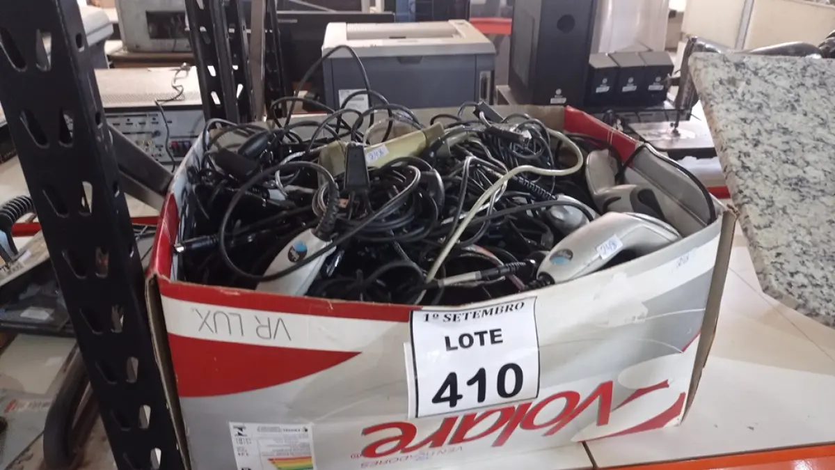 01 LOTE COM VÁRIOS LEITORES DE CÓDIGO DE BARRAS. (NO ESTADO) ATENÇÃO! FAZER A VISITAÇÃO ANTES DE ARREMATAR, NÃO SABEMOS SE FUNCIONA, LEILÃO NÃO TEM GARANTIA E NEM DEVOLUÇÃO, SUJEITO A POSSÍVEIS AVARIAS VISÍVEIS/OCULTAS E/OU AUSÊNCIA DE COMPONENTES.