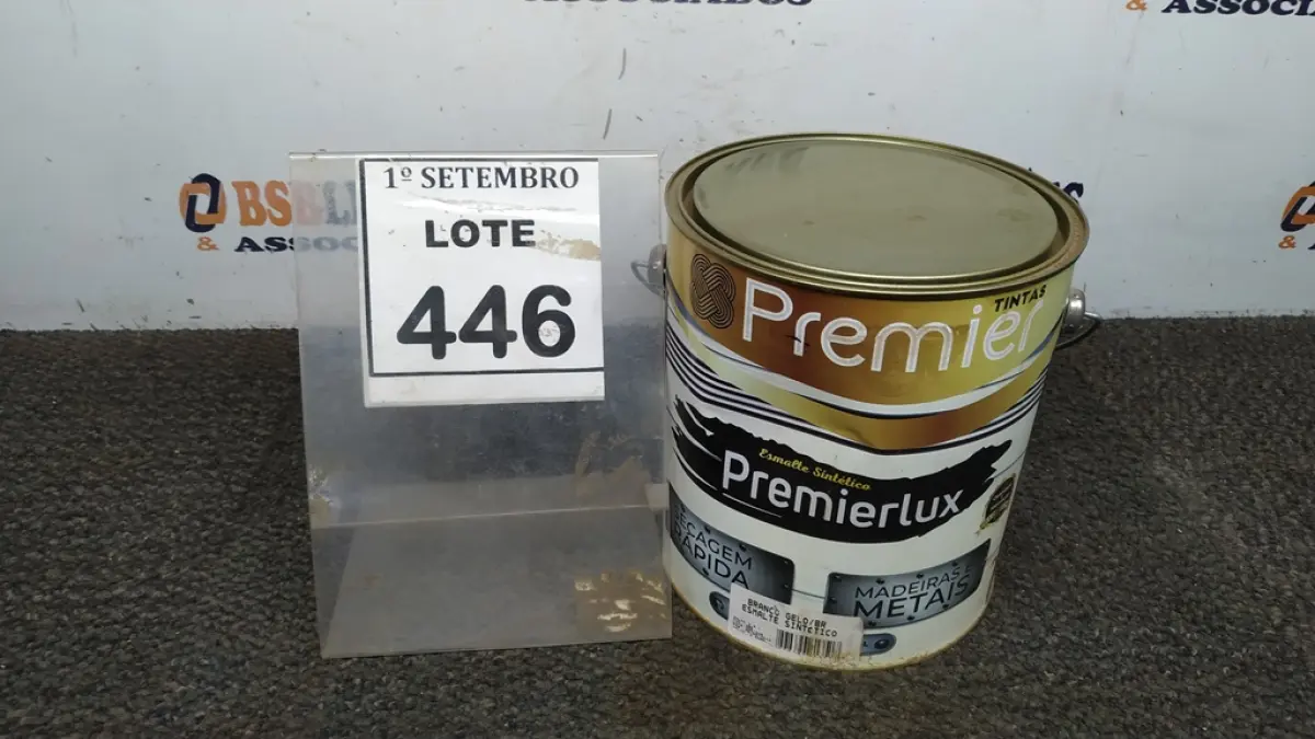 01 LATA DE ESMALTE SINTÉTICO PREMIERLUX DE 3,6L NA COR CINZA MÉDIO MARCA PREMIER. (NO ESTADO) ATENÇÃO! FAZER A VISITAÇÃO ANTES DE ARREMATAR, NÃO SABEMOS SE FUNCIONA, LEILÃO NÃO TEM GARANTIA E NEM DEVOLUÇÃO, SUJEITO A POSSÍVEIS AVARIAS VISÍVEIS/OCULTAS E/OU AUSÊNCIA DE COMPONENTES.