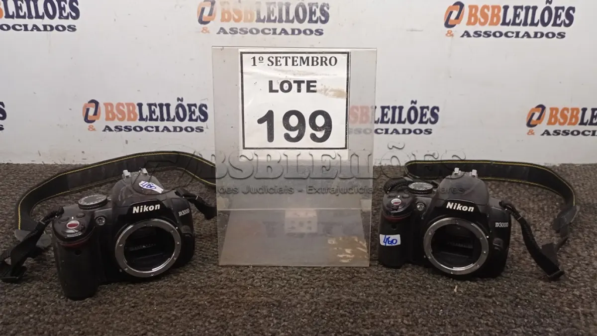 LOTE 199 - 02 CÂMERAS NIKON D300 SEM LENTES. (NO ESTADO) ATENÇÃO! FAZER A VISITAÇÃO ANTES DE ARREMATAR, NÃO SABEMOS SE FUNCIONA, LEILÃO NÃO TEM GARANTIA E NEM DEVOLUÇÃO, SUJEITO A POSSÍVEIS AVARIAS VISÍVEIS/OCULTAS E/OU AUSÊNCIA DE COMPONENTES