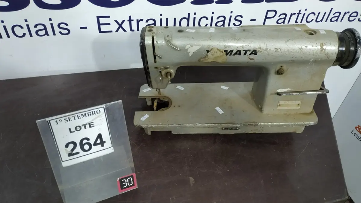 01 MÁQUINA DE COSTURA MARCA YAMATA. (NO ESTADO) ATENÇÃO! FAZER A VISITAÇÃO ANTES DE ARREMATAR, NÃO SABEMOS SE FUNCIONA, LEILÃO NÃO TEM GARANTIA E NEM DEVOLUÇÃO, SUJEITO A POSSÍVEIS AVARIAS VISÍVEIS/OCULTAS E/OU AUSÊNCIA DE COMPONENTES.