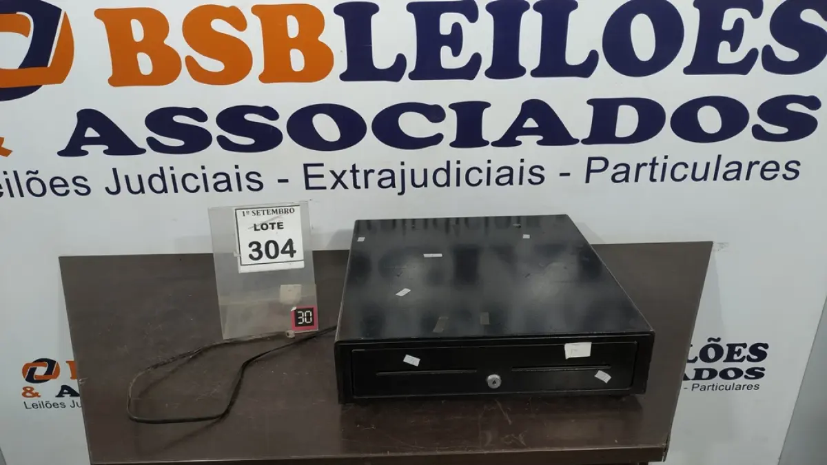 01 GAVETA DE DINHEIRO. (NO ESTADO) ATENÇÃO! FAZER A VISITAÇÃO ANTES DE ARREMATAR, NÃO SABEMOS SE FUNCIONA, LEILÃO NÃO TEM GARANTIA E NEM DEVOLUÇÃO, SUJEITO A POSSÍVEIS AVARIAS VISÍVEIS/OCULTAS E/OU AUSÊNCIA DE COMPONENTES.