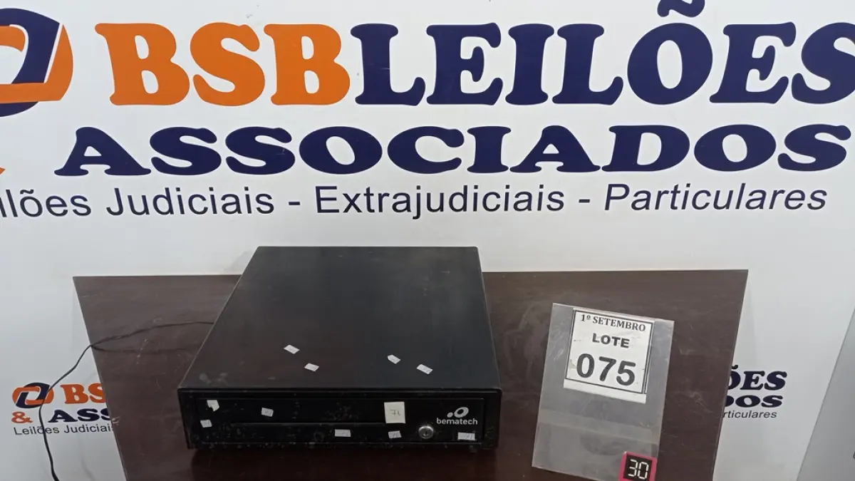 01 GAVETA DE DINHEIRO. (NO ESTADO) ATENÇÃO! FAZER A VISITAÇÃO ANTES DE ARREMATAR, NÃO SABEMOS SE FUNCIONA, LEILÃO NÃO TEM GARANTIA E NEM DEVOLUÇÃO, SUJEITO A POSSÍVEIS AVARIAS VISÍVEIS/OCULTAS E/OU AUSÊNCIA DE COMPONENTES.