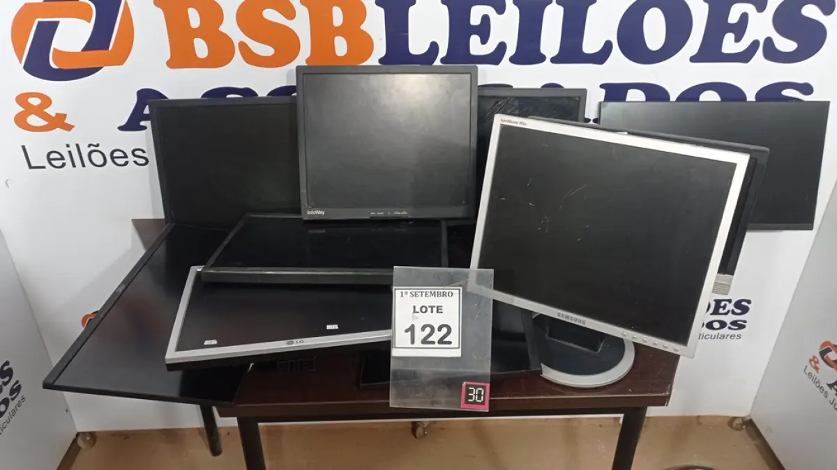 01 LOTE COM VÁRIOS MONITORES DE MARCAS E MODELOS DIVERSOS. (NO ESTADO) ATENÇÃO! FAZER A VISITAÇÃO ANTES DE ARREMATAR, NÃO SABEMOS SE FUNCIONA, LEILÃO NÃO TEM GARANTIA E NEM DEVOLUÇÃO, SUJEITO A POSSÍVEIS AVARIAS VISÍVEIS/OCULTAS E/OU AUSÊNCIA DE COMPONENTES.