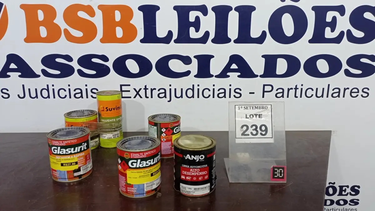 04 LATAS DE ESMALTE SINTÉTICO DE 900ML CORES VARIADAS MARCA GLASURIT, 01 CATALIZADOR EPÓXI E 01 DILUENTE EPÓXI. (NO ESTADO) ATENÇÃO! FAZER A VISITAÇÃO ANTES DE ARREMATAR, NÃO SABEMOS SE FUNCIONA, LEILÃO NÃO TEM GARANTIA E NEM DEVOLUÇÃO, SUJEITO A POSSÍVEIS AVARIAS VISÍVEIS/OCULTAS E/OU AUSÊNCIA DE COMPONENTES.