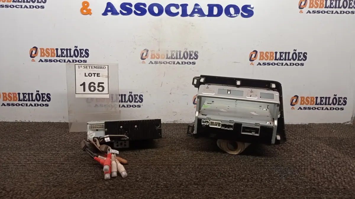 02 APARELHOS DE SOM AUTOMOTIVOS. (NO ESTADO) ATENÇÃO! FAZER A VISITAÇÃO ANTES DE ARREMATAR, NÃO SABEMOS SE FUNCIONA, LEILÃO NÃO TEM GARANTIA E NEM DEVOLUÇÃO, SUJEITO A POSSÍVEIS AVARIAS VISÍVEIS/OCULTAS E/OU AUSÊNCIA DE COMPONENTES