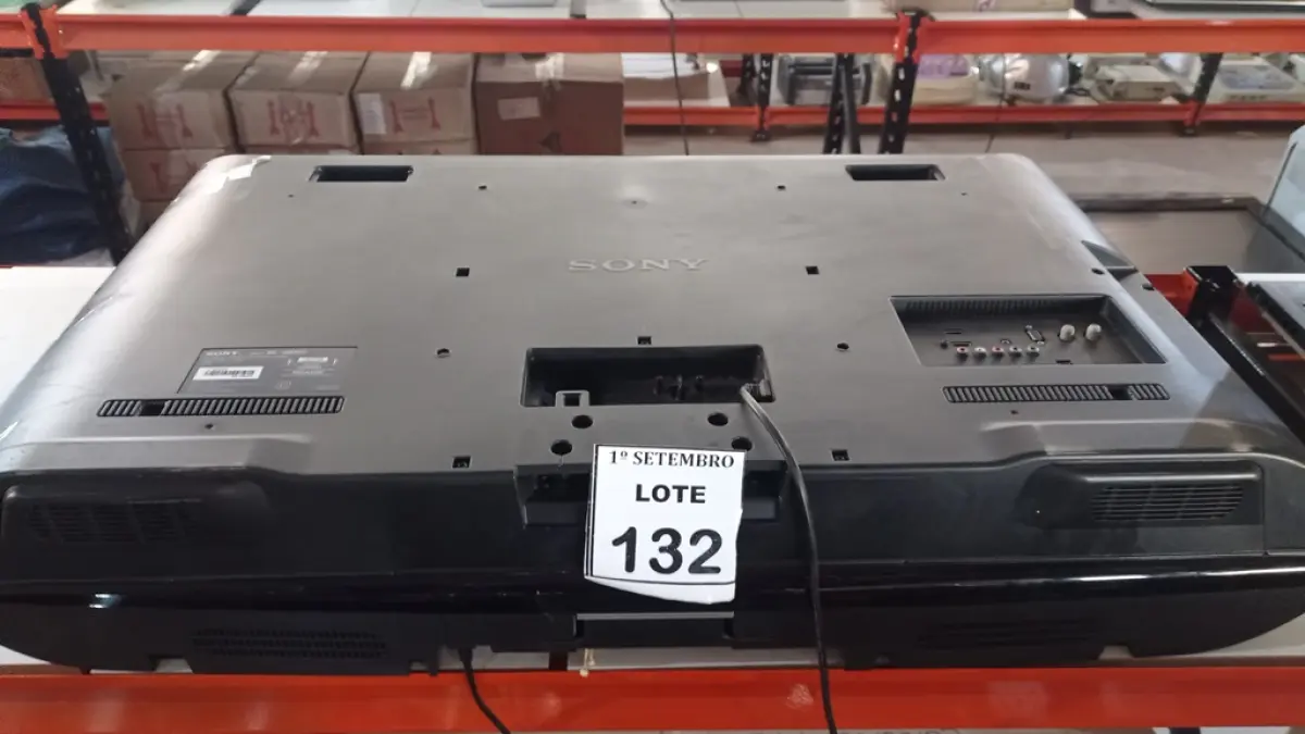 01 TV LCD 42’’ MARCA PANASONIC E 01 TV LCD 40’’ MARCA SONY COM AVARIAS. (NO ESTADO) ATENÇÃO! FAZER A VISITAÇÃO ANTES DE ARREMATAR, NÃO SABEMOS SE FUNCIONA, LEILÃO NÃO TEM GARANTIA E NEM DEVOLUÇÃO, SUJEITO A POSSÍVEIS AVARIAS VISÍVEIS/OCULTAS E/OU AUSÊNCIA DE COMPONENTES.